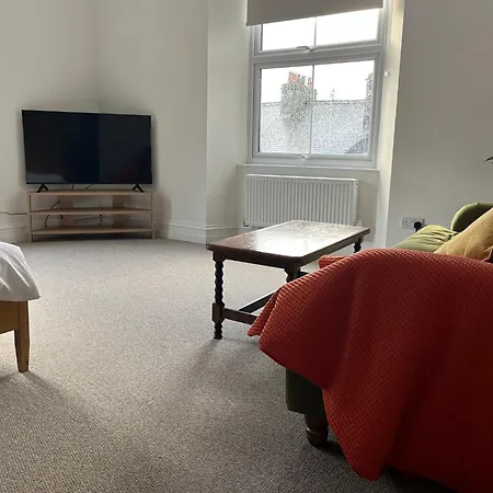 Orrest Head Apartment *