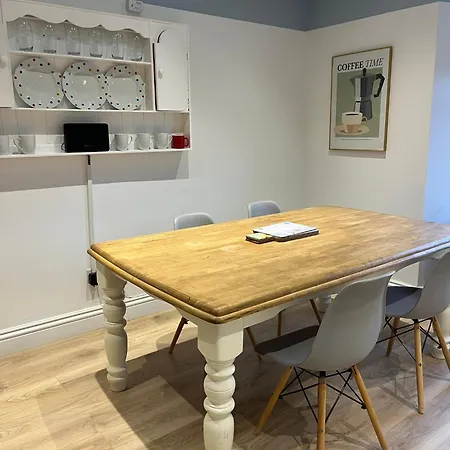 Orrest Head Apartment *