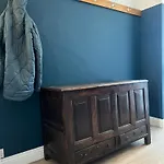 Orrest Head Apartment *
